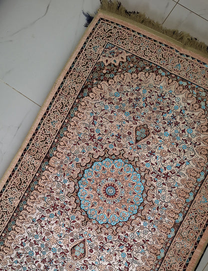 Almas Light Prayer Mat